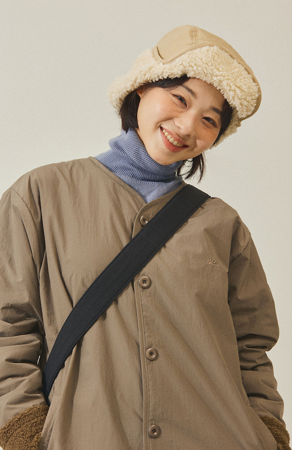 Reversible trooper hat beige