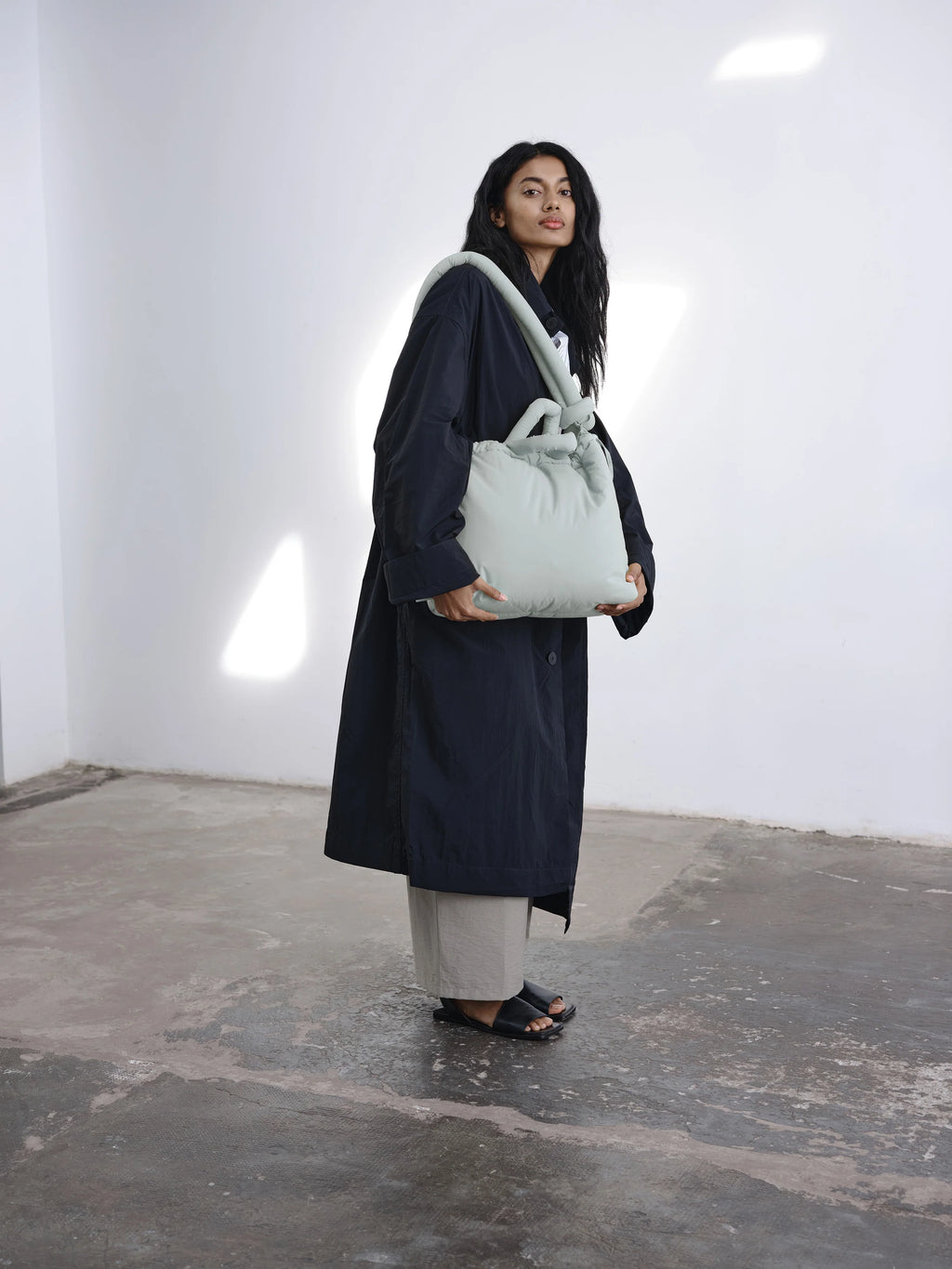 Ona soft bag pearl grey