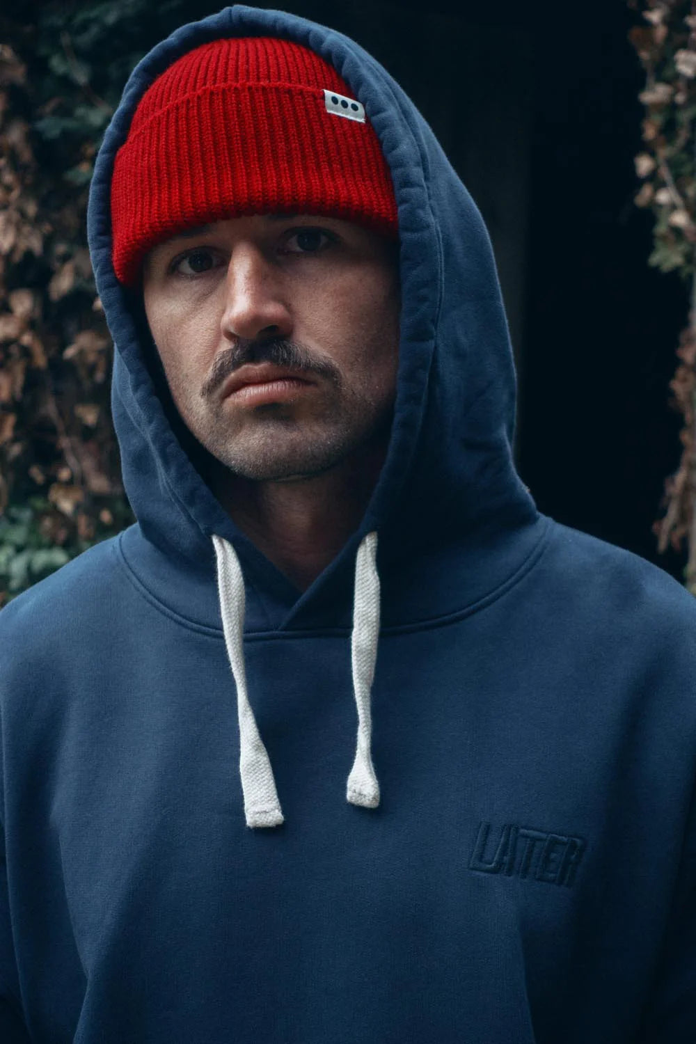 Bonnet en laine rouge