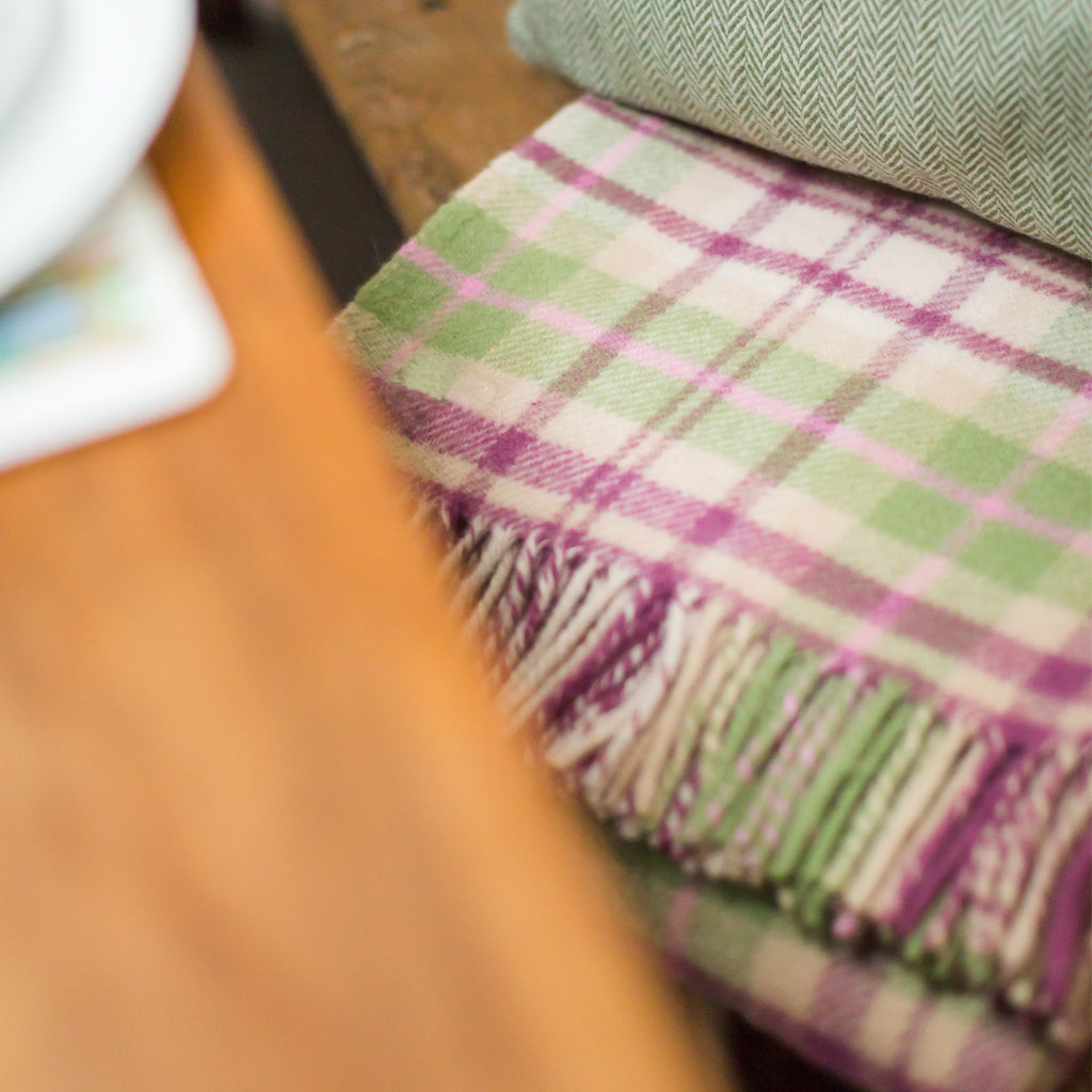 Plaid laine vierge rose