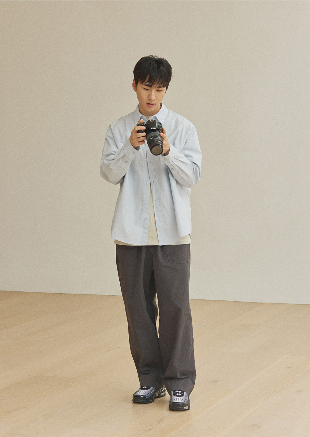 One tuck wide fatigue pants charcoal