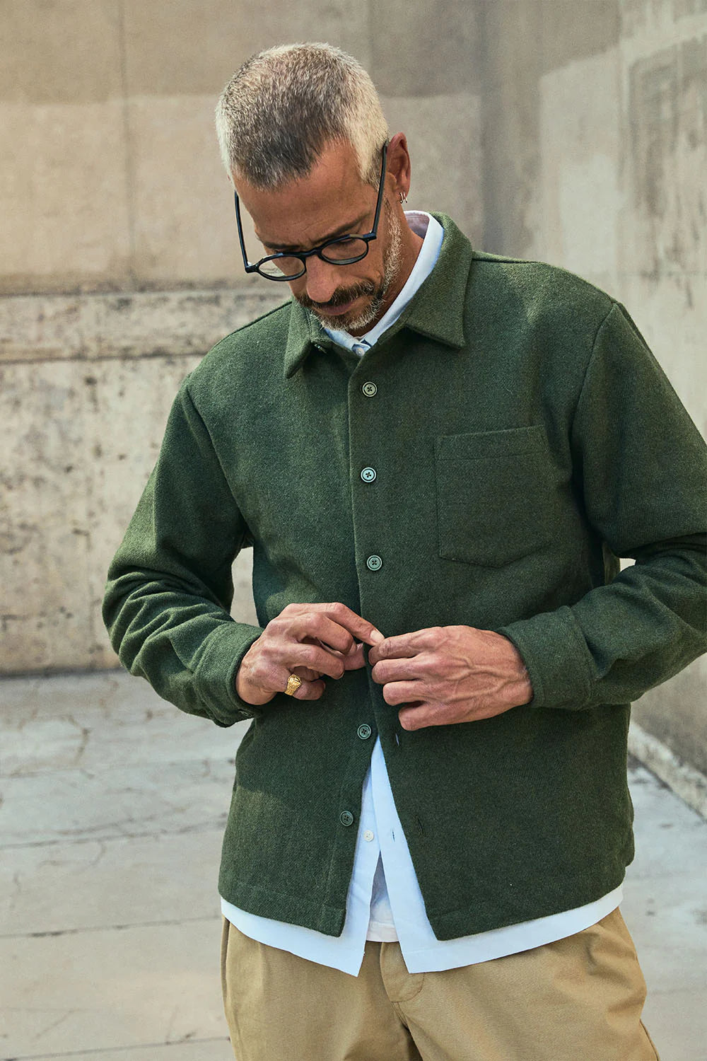 Surchemise en laine epure khaki unie