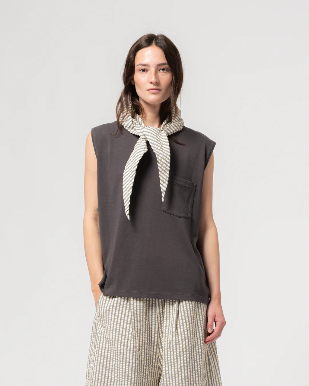 Jackie scarf iron off white