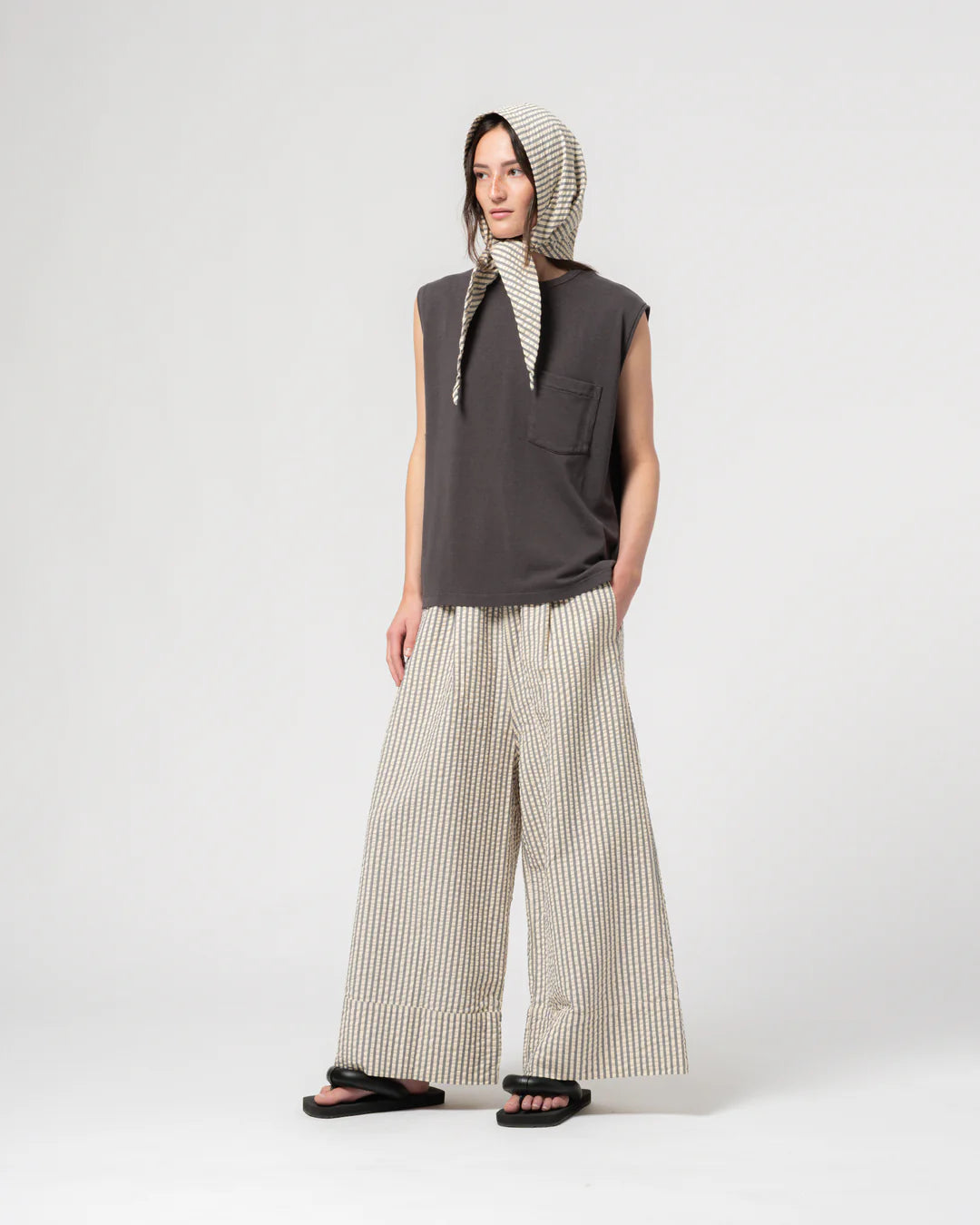 Jackie scarf iron off white